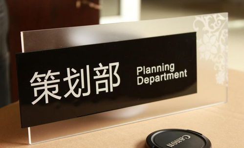 城市视觉美学 从纸质载体到AI多媒体动画的设计新纪元